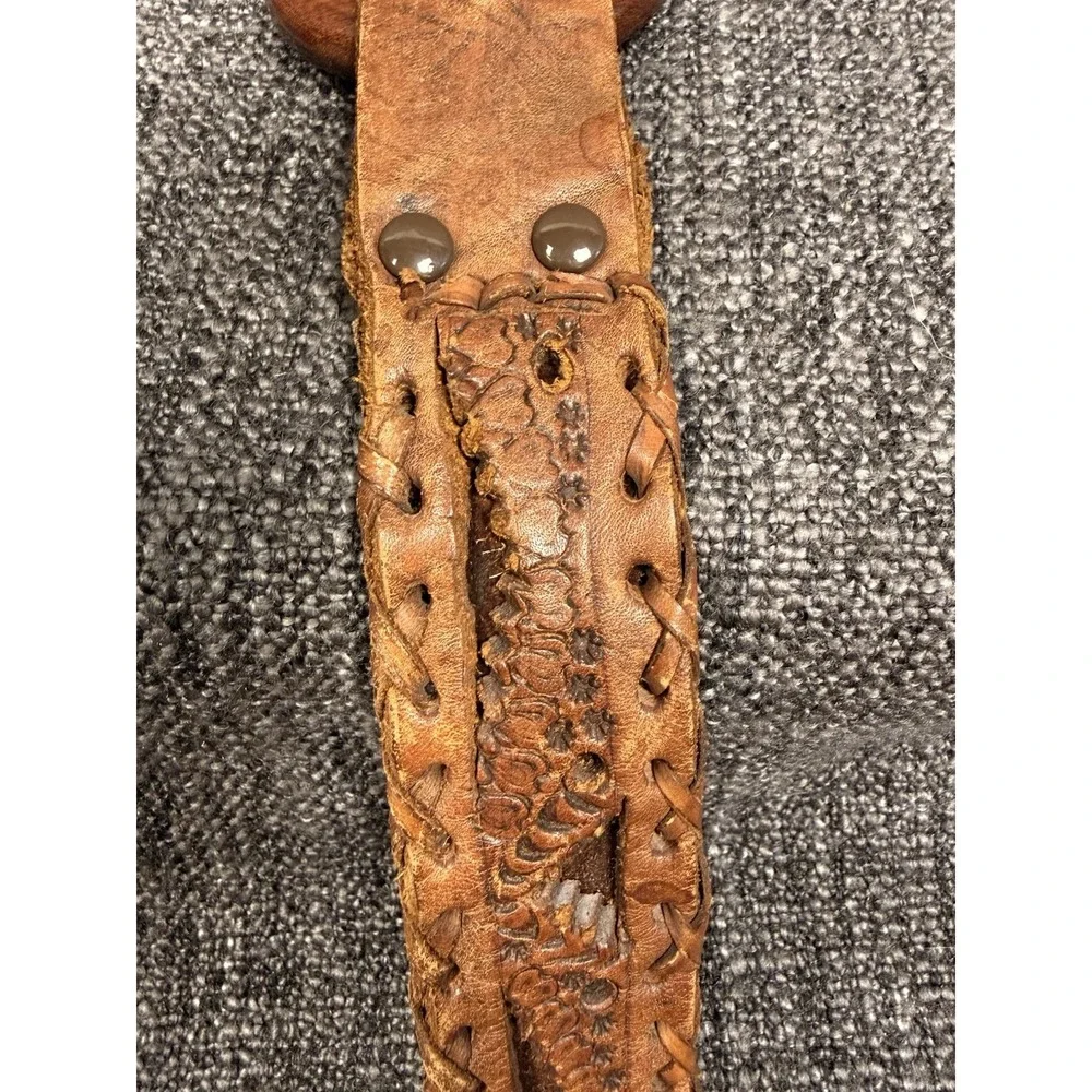 Vintage 1970s Handmade Mexico Tooled Leather Boho Western Belt